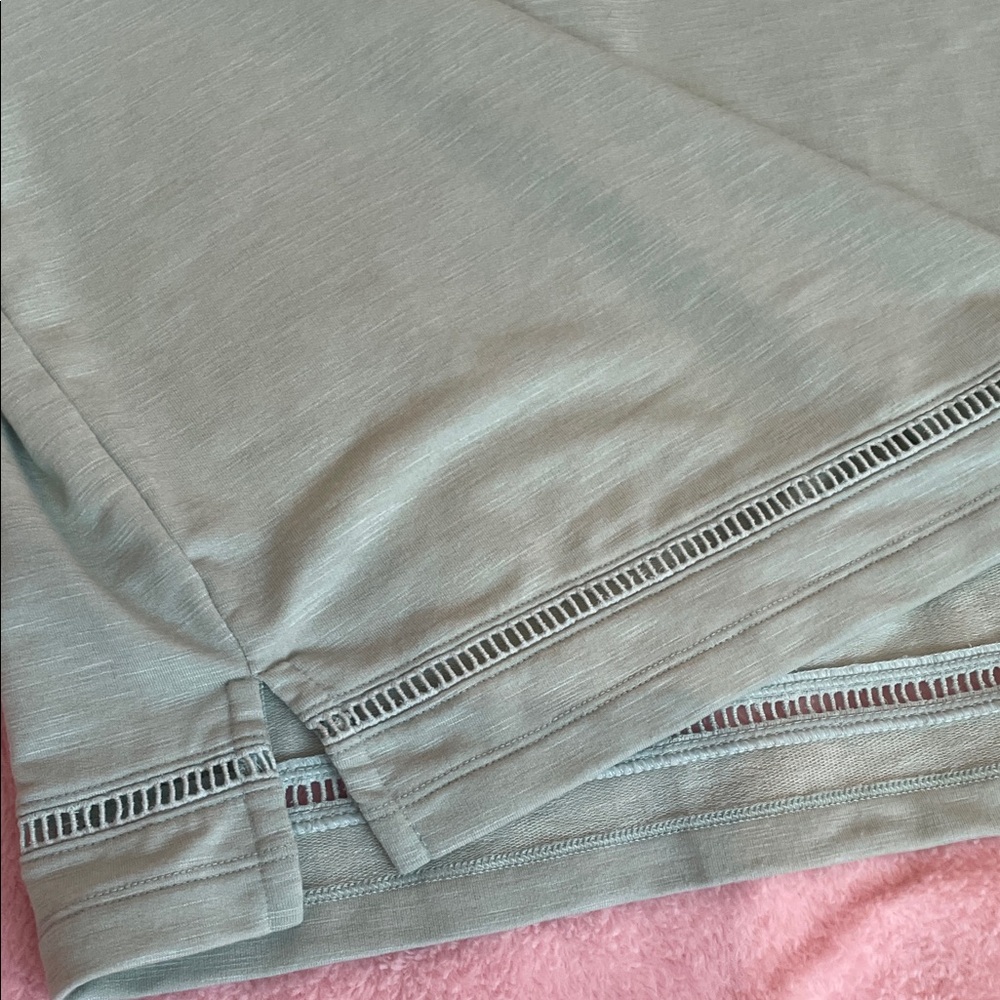 💎🧚‍♀️✨ VICTORIA’S SECRET Mint Open-Back Sweater Size S - Picture 7 of 10
